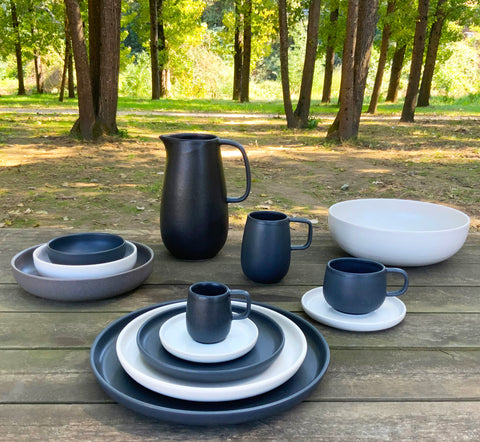 Image of Uno Stoneware Dinnerware Salad Plates 8.6 Inches, Sets of 4 in Assorted Colors