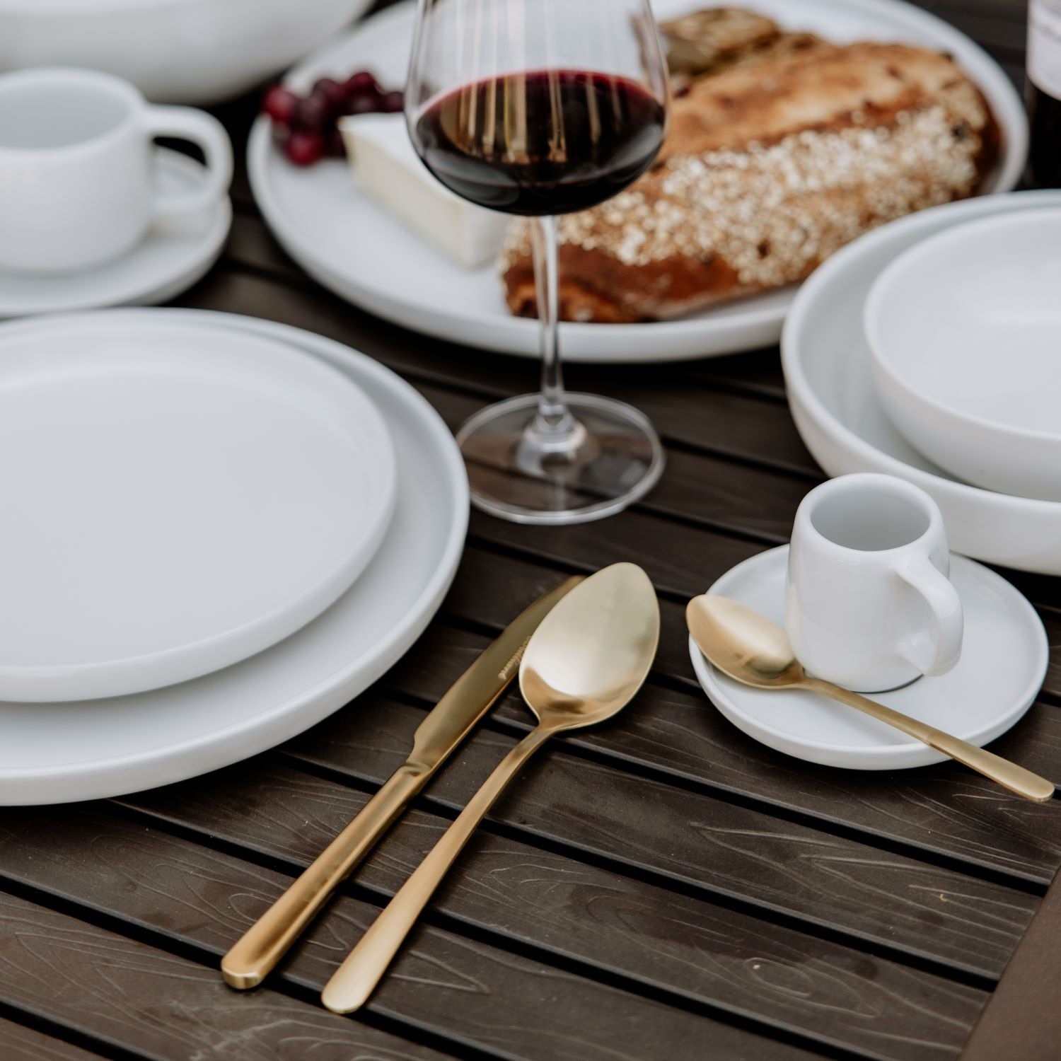 Oslo Stainless Steel Gold Flatware Cutlery Set for 4, 16 Pieces