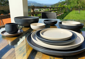 Uno Stoneware Dinnerware Dessert Plates 6.7 Inches, Sets of 4 in Assorted Colors