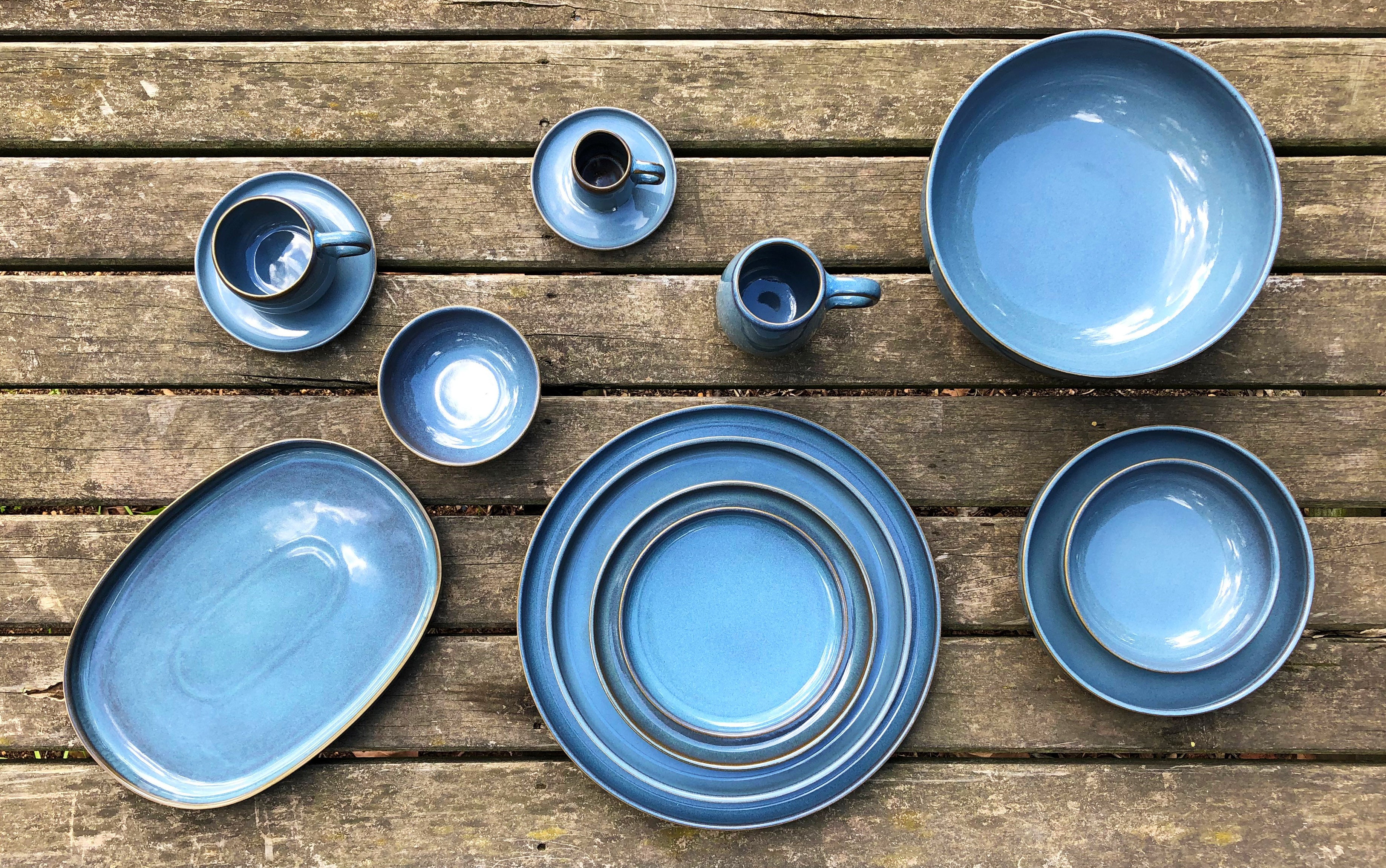 Uno Stoneware Dinnerware Presentation Plates 13 Inches, Sets of 2 in Assorted Colors