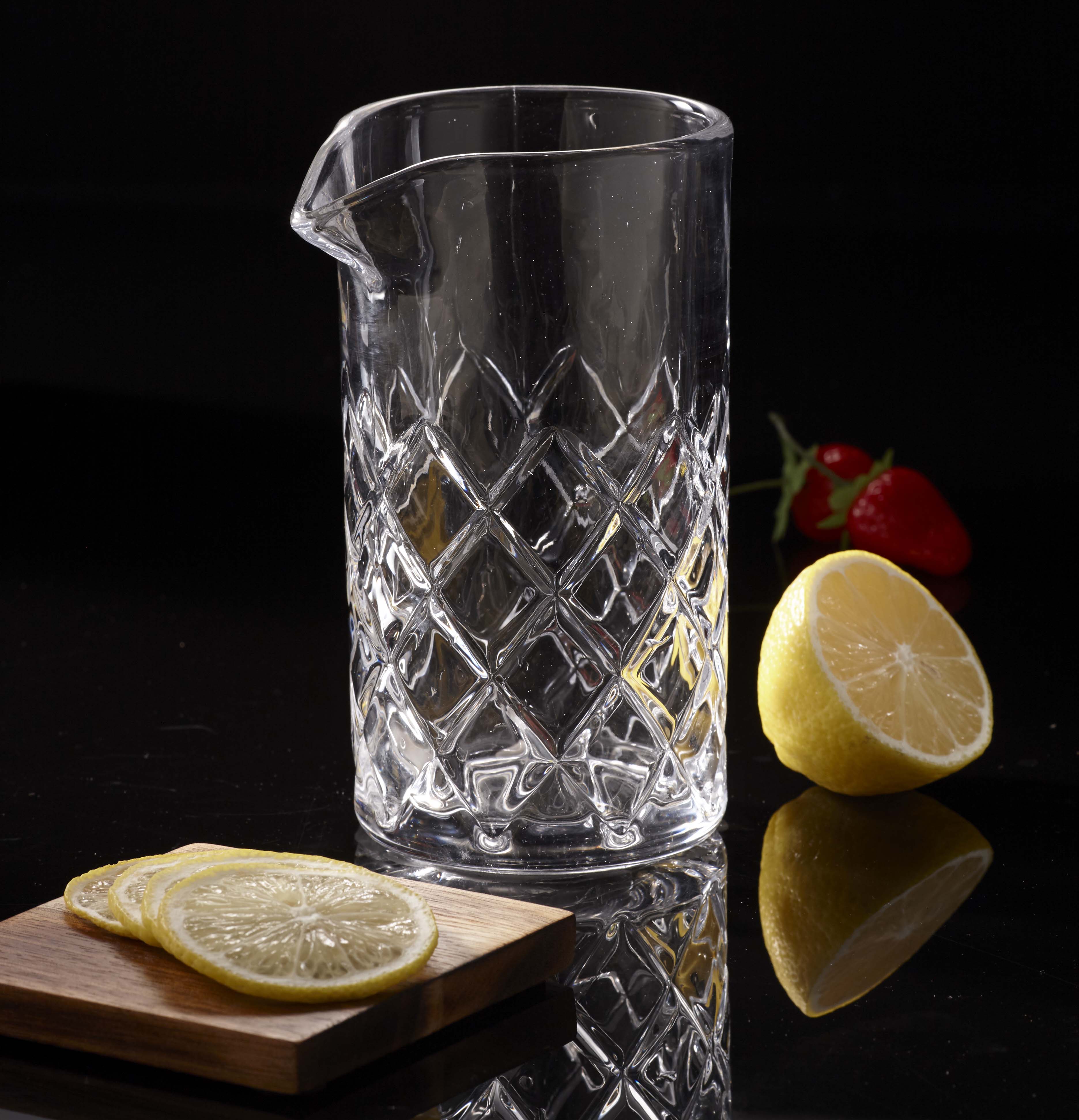 Manhattan Mixology Cocktail Mixing Glass, 20 Ounces